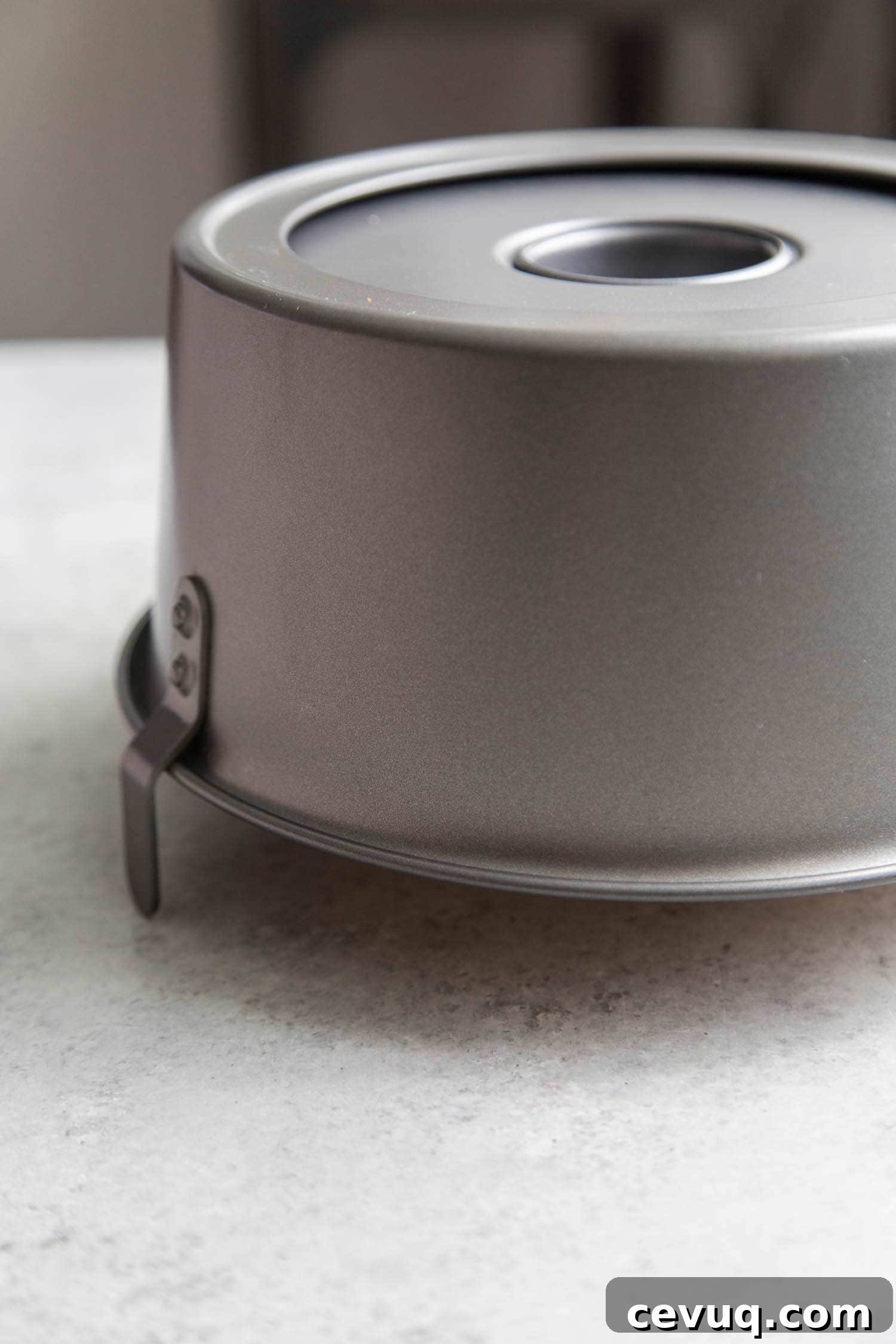 Angel Food Cake Pan Cooling