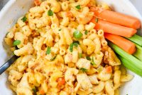 Creamy Buffalo Chicken Mac and Cheese Casserole