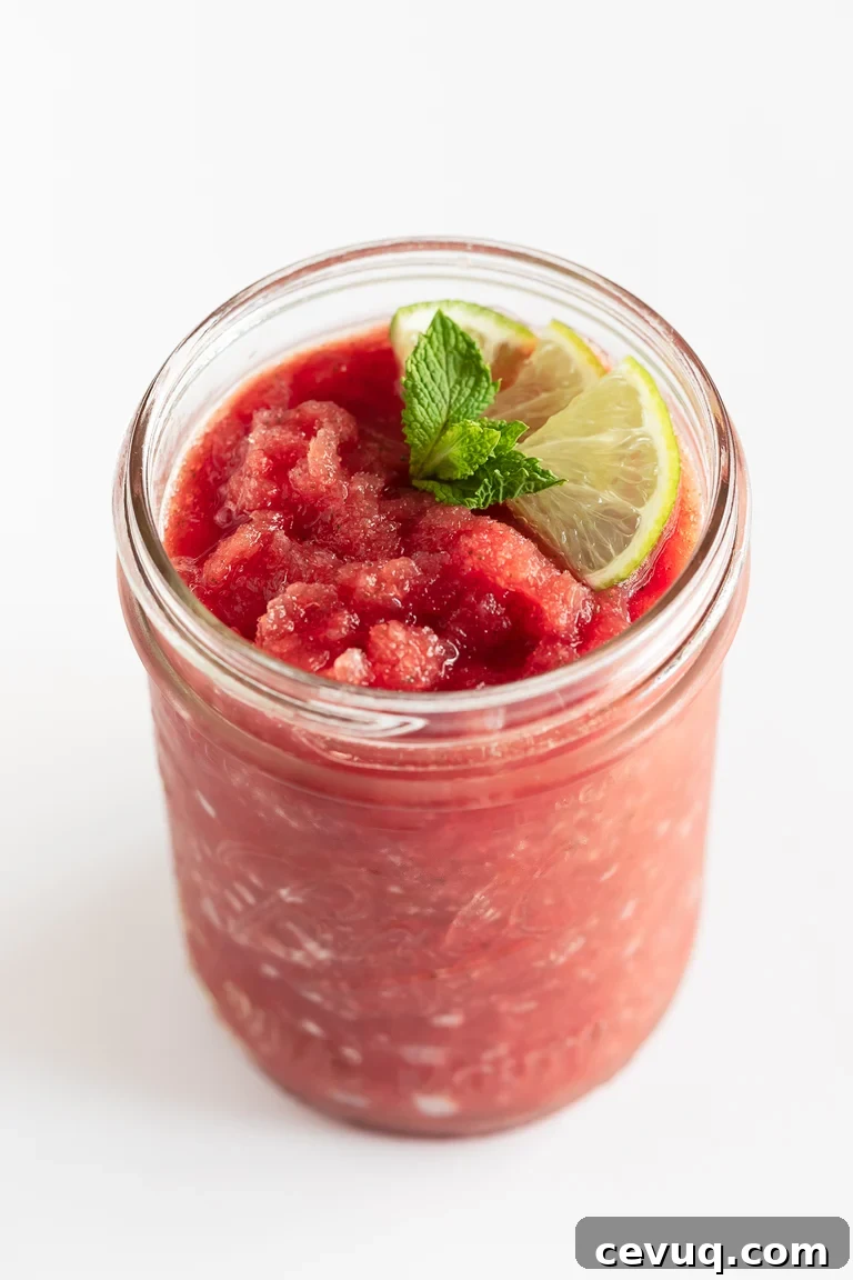 Watermelon Slushie. - Delicious watermelon slushie made with just 4 ingredients: fresh watermelon, lime juice, mint leaves and dates. It's a super refreshing and healthy drink. #vegan #glutenfree #simpleveganblog