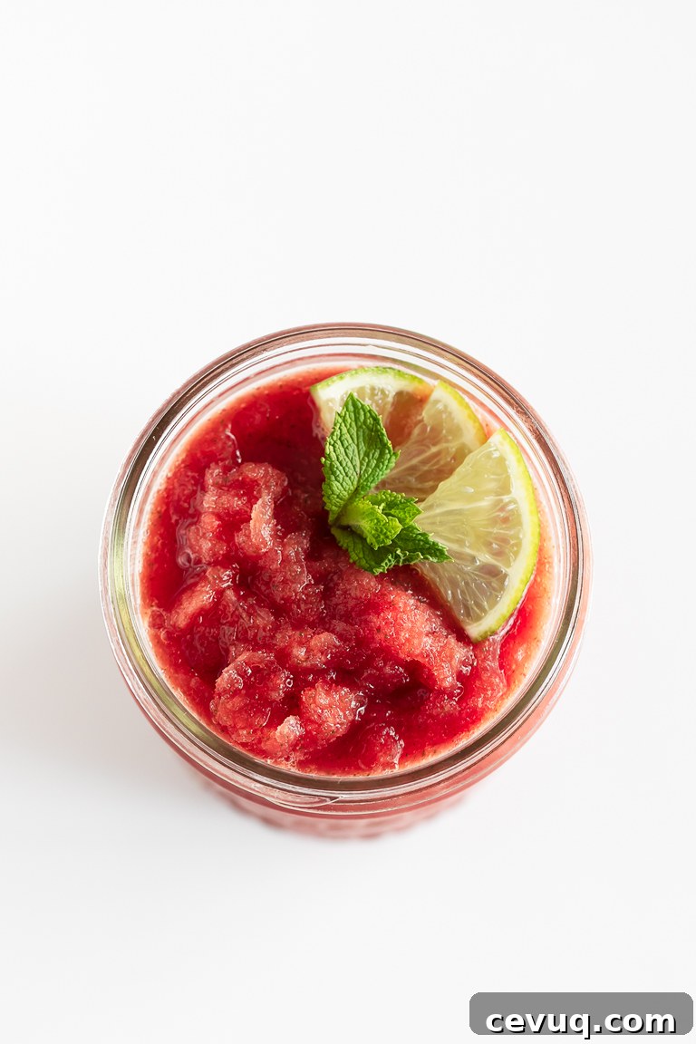 Watermelon Slushie. - Delicious watermelon slushie made with just 4 ingredients: fresh watermelon, lime juice, mint leaves and dates. It's a super refreshing and healthy drink. #vegan #glutenfree #simpleveganblog