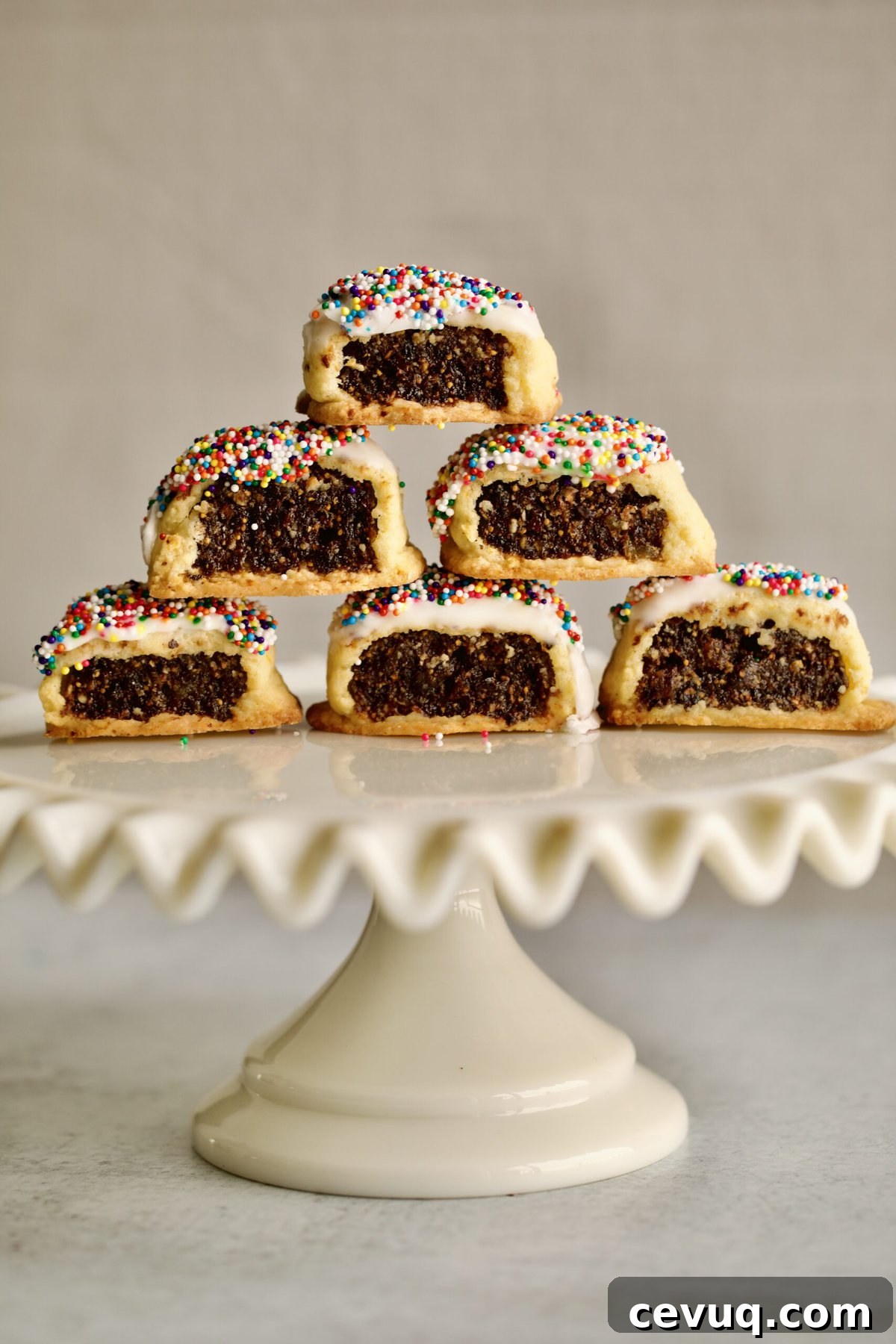 cucidati cookies on a ruffled cookie platter